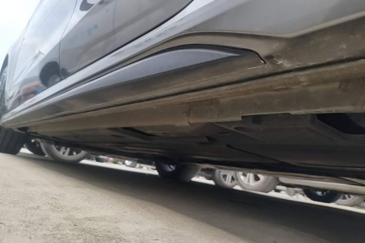 Used Lynk & Co 03 2021 2.0TD Automatic Trendy Champion Edition Left Side Sill