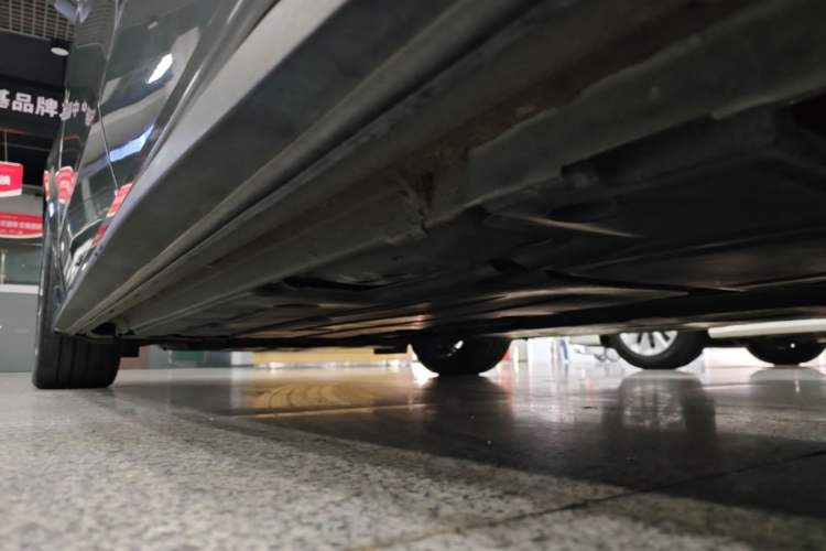 Used Lynk & Co 03 2021 1.5TD DCT Jing Champion Edition Left Side Sill