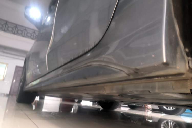 Used Lynk & Co 03 2021 1.5TD DCT JingPlus Left Side Sill