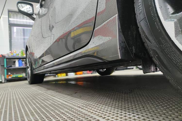Used Lynk & Co 03 2021 1.5TD DCT Jing Champion Edition Left Side Sill