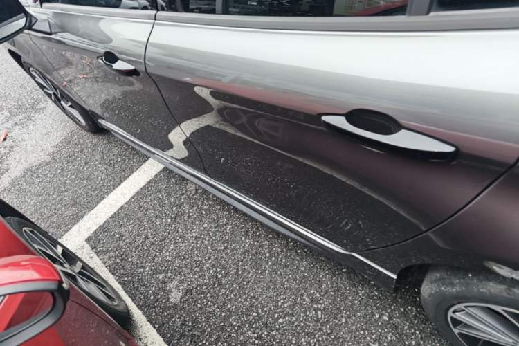 Used Lynk & Co 03 2021 2.0TD Automatic Jing Plus Left Side Sill