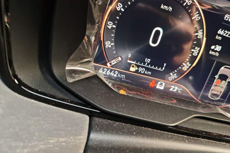 Used Lynk & Co 03 2021 2.0TD Automatic Trendy Champion Edition Odometer Close Up