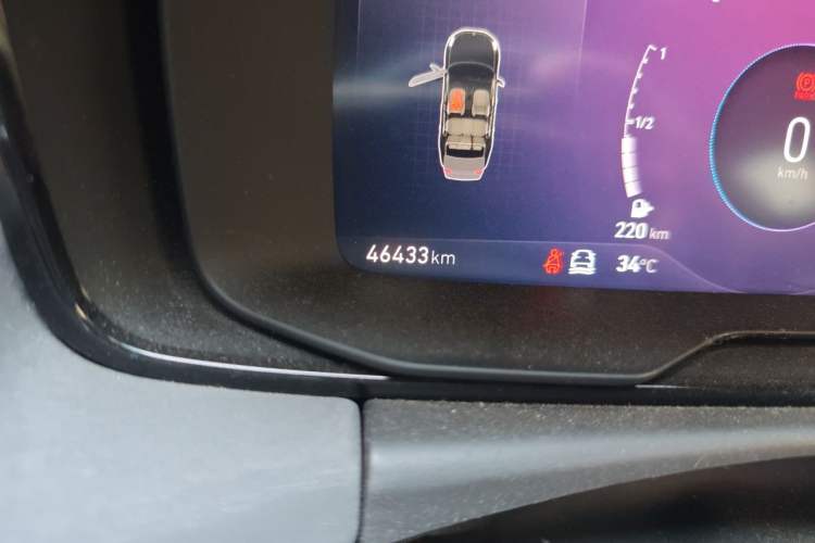 Used Lynk & Co 03 2021 2.0TD Automatic Trendy Champion Edition Odometer Close Up
