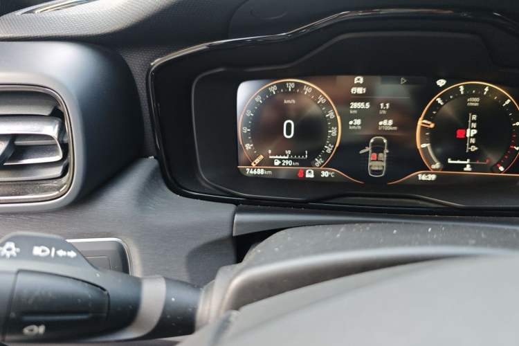 Used Lynk & Co 03 2021 1.5TD DCT Jing Champion Edition Odometer Close Up