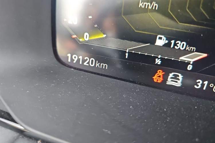 Used Lynk & Co 03 2021 2.0TD Automatic Trendy Champion Edition Odometer Close Up
