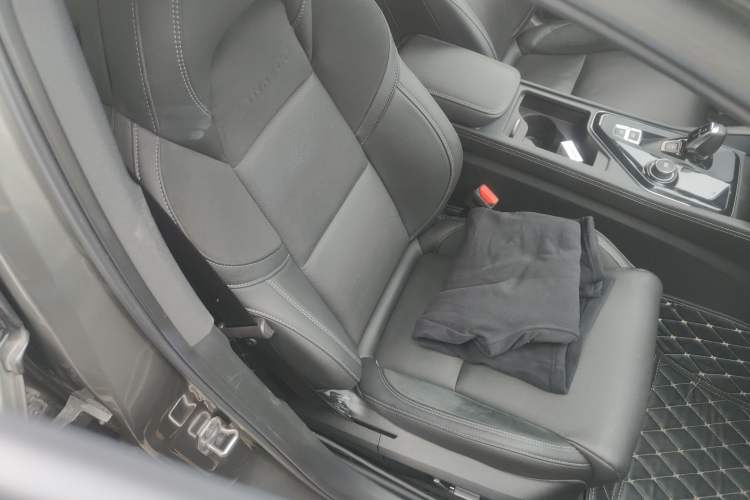 Used Lynk & Co 03 2021 2.0TD Automatic Trendy Champion Edition Right Front Seat