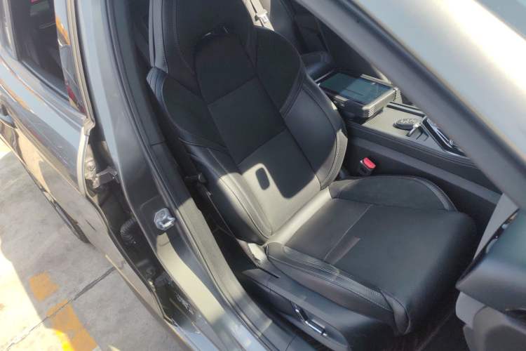 Used Lynk & Co 03 2021 1.5TD DCT Jing Champion Edition Right Front Seat