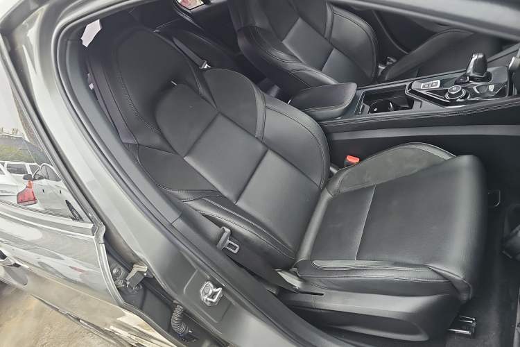 Used Lynk & Co 03 2021 2.0TD Automatic Jing Plus Right Front Seat