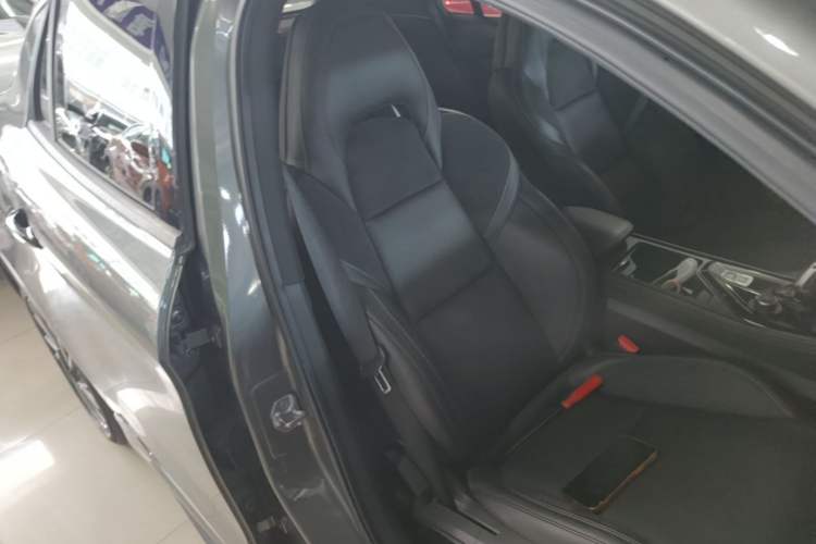 Used Lynk & Co 03 2021 1.5TD DCT JingPlus Right Front Seat