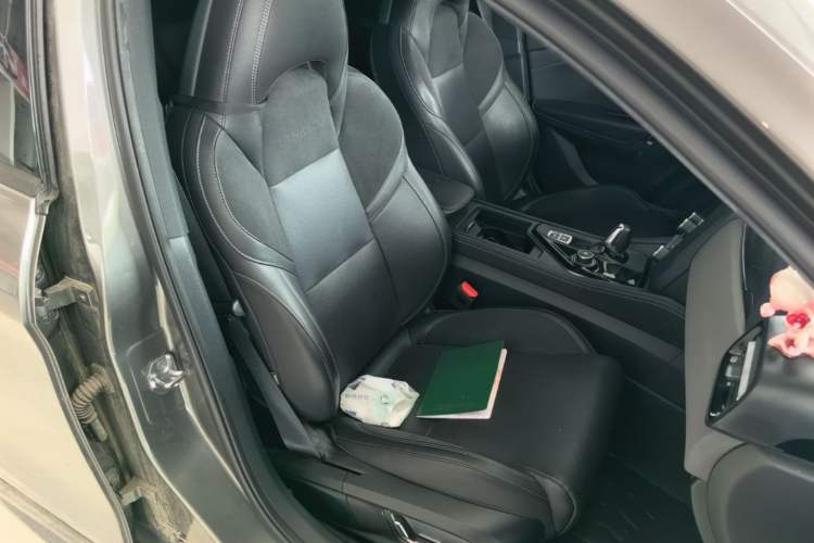 Used Lynk & Co 03 2021 2.0TD Automatic Trendy Champion Edition Right Front Seat