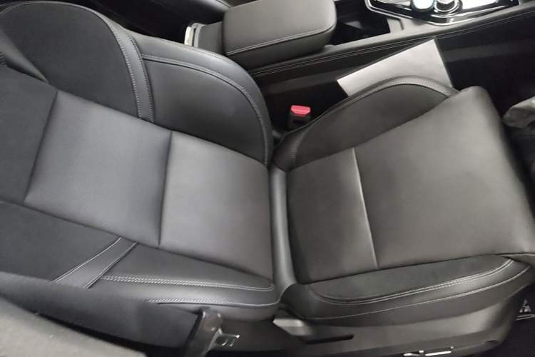 Used Lynk & Co 03 2021 1.5TD DCT Jing Champion Edition Right Front Seat