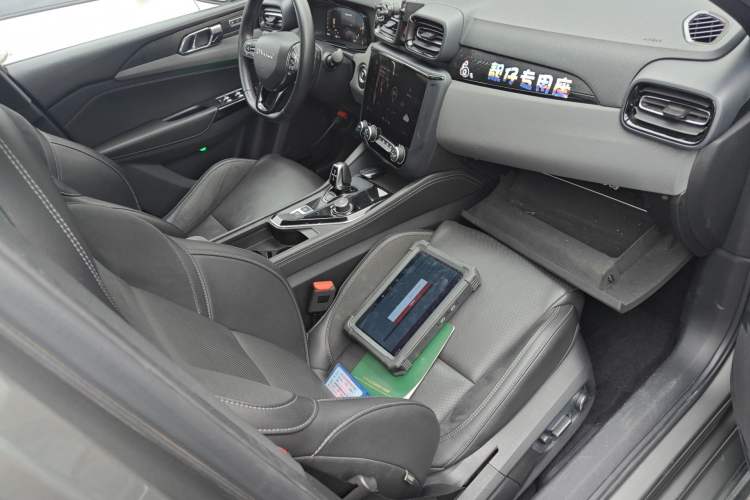 Used Lynk & Co 03 2021 2.0TD Automatic Trendy Champion Edition Right Front Seat