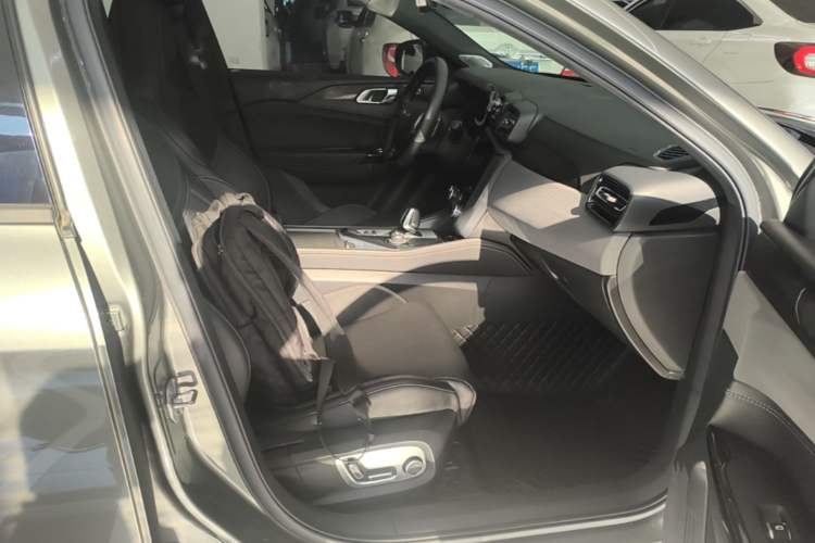 Used Lynk & Co 03 2021 2.0TD Automatic Trendy Champion Edition Right Front Seat