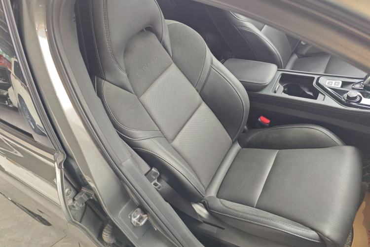 Used Lynk & Co 03 2021 1.5TD DCT Jing Champion Edition Right Front Seat