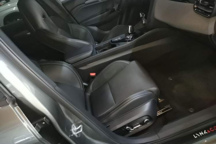 Used Lynk & Co 03 2021 2.0TD Automatic Trendy Champion Edition Right Front Seat