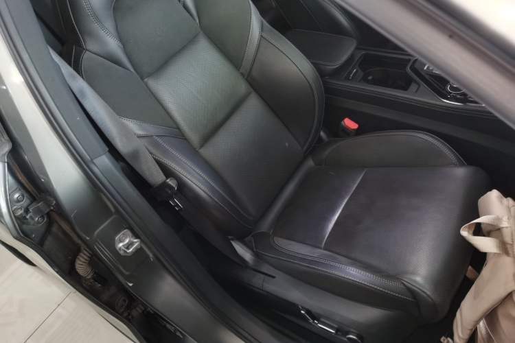 Used Lynk & Co 03 2021 2.0TD Automatic Trendy Champion Edition Right Front Seat