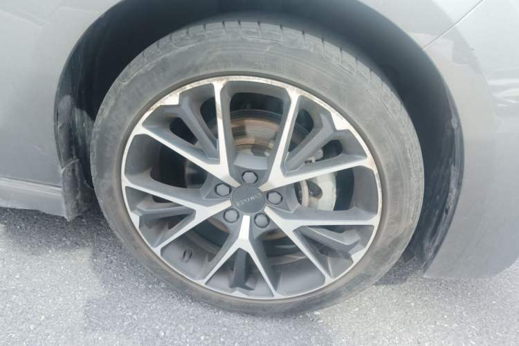 Used Lynk & Co 03 2021 1.5TD DCT Jing Champion Edition Right Front Wheel Hub