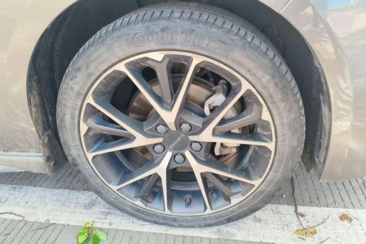 Used Lynk & Co 03 2021 1.5TD DCT Jing Champion Edition Right Front Wheel Hub