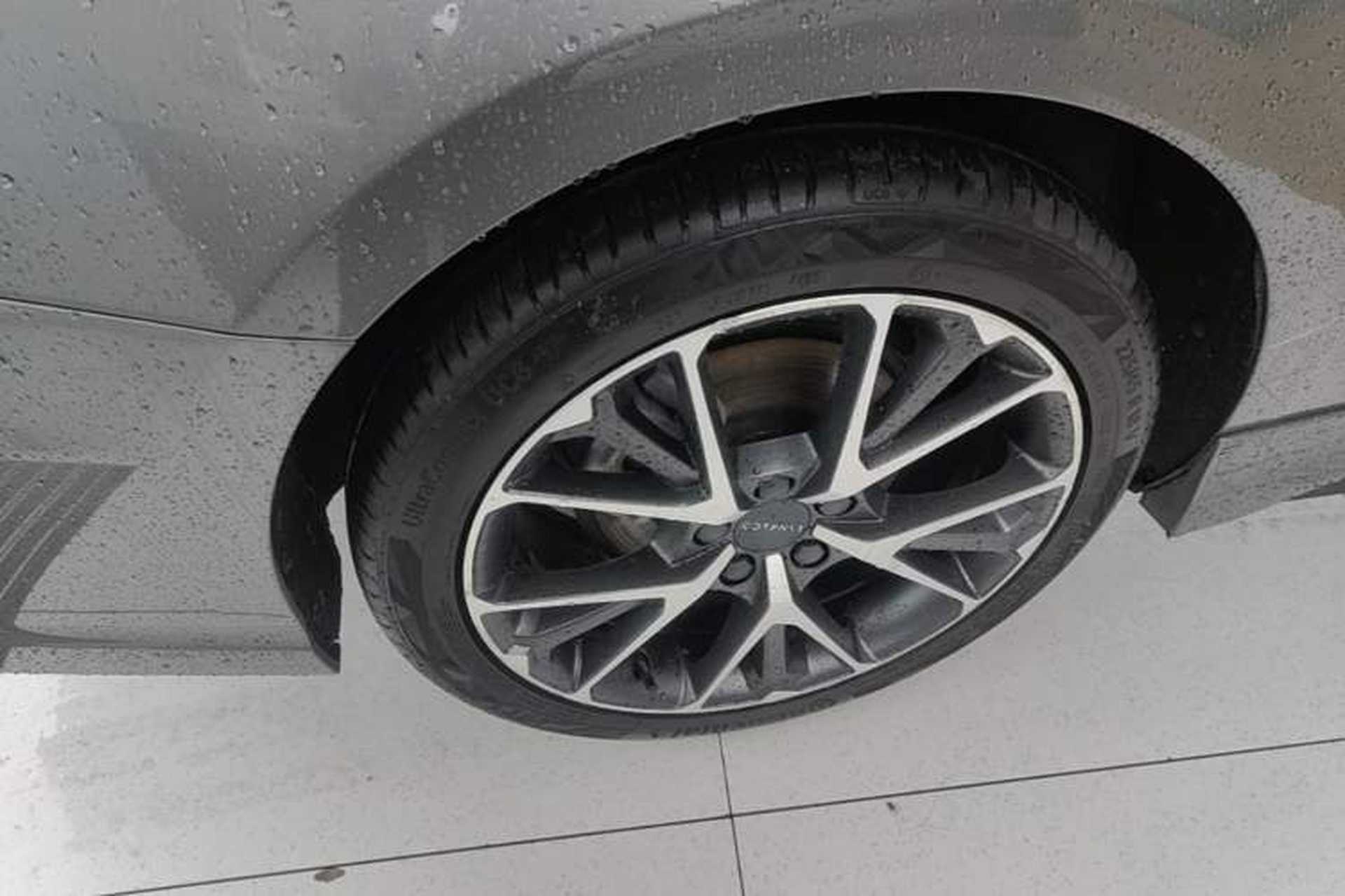 Used Lynk & Co 03 2021 2.0TD Automatic Trendy Champion Edition Right Rear Wheel Hub