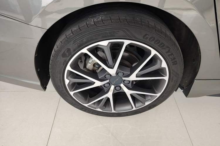 Used Lynk & Co 03 2021 1.5TD DCT Jing Champion Edition Right Rear Wheel Hub