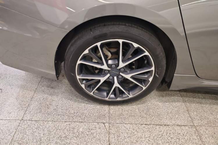 Used Lynk & Co 03 2021 1.5TD DCT Jing Champion Edition Right Rear Wheel Hub