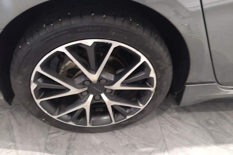 Used Lynk & Co 03 2021 1.5TD DCT Jing Champion Edition Right Rear Wheel Hub