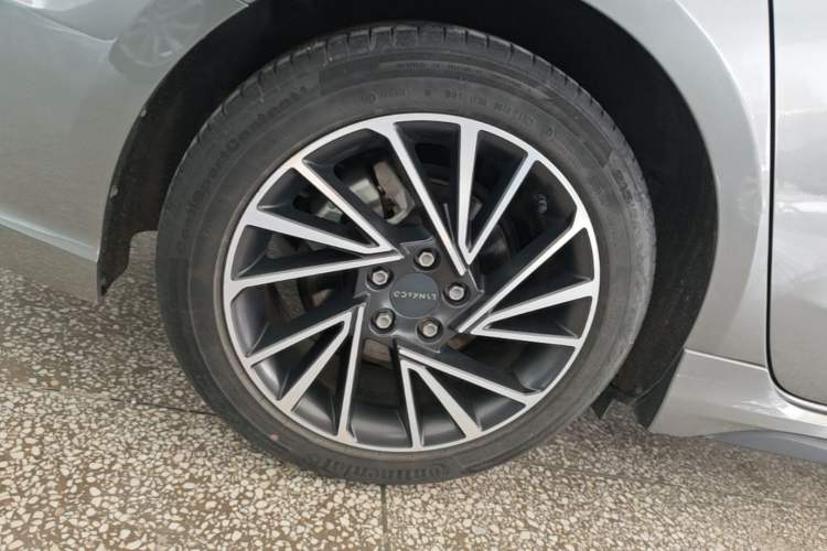 Used Lynk & Co 03 2021 1.5TD DCT JingPlus Right Rear Wheel Hub