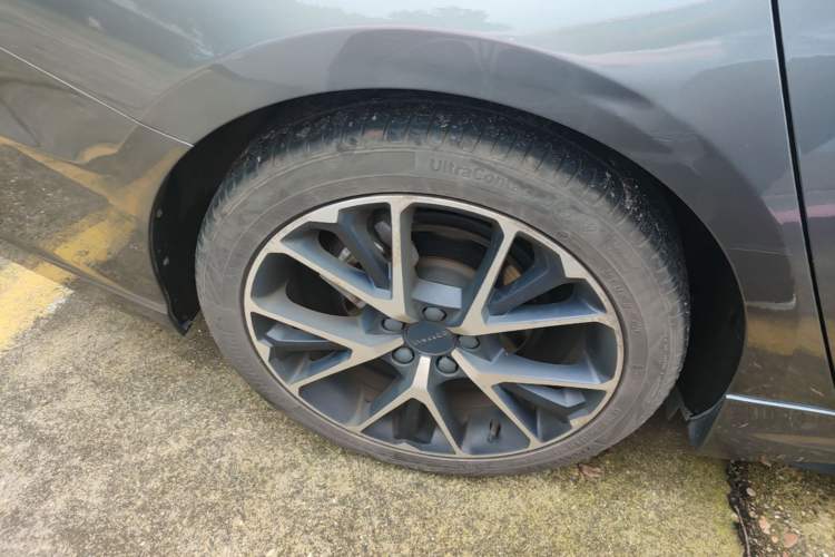 Used Lynk & Co 03 2021 1.5TD DCT Jing Champion Edition Right Rear Wheel Hub