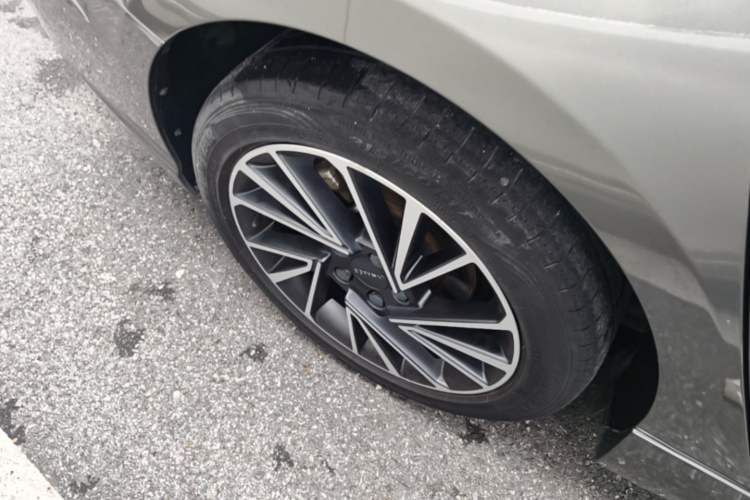 Used Lynk & Co 03 2021 2.0TD Automatic Jing Plus Right Rear Wheel Hub