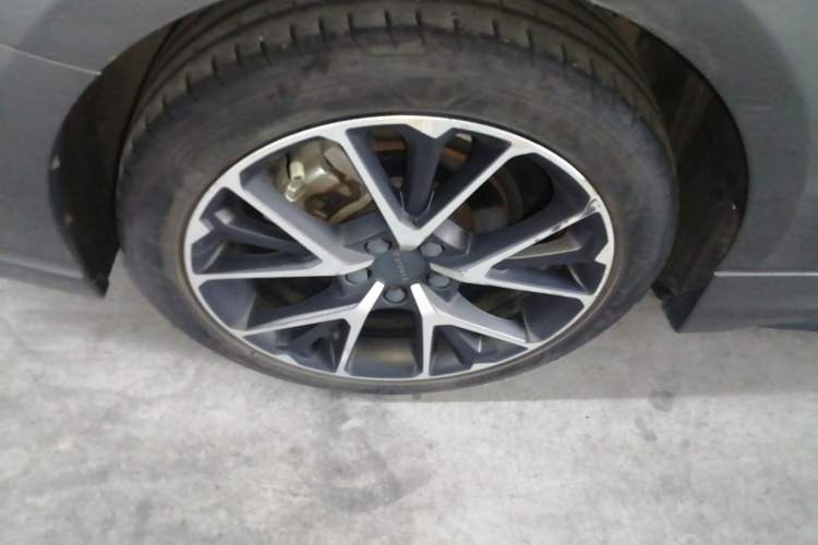 Used Lynk & Co 03 2021 1.5TD DCT Jing Champion Edition Right Rear Wheel Hub