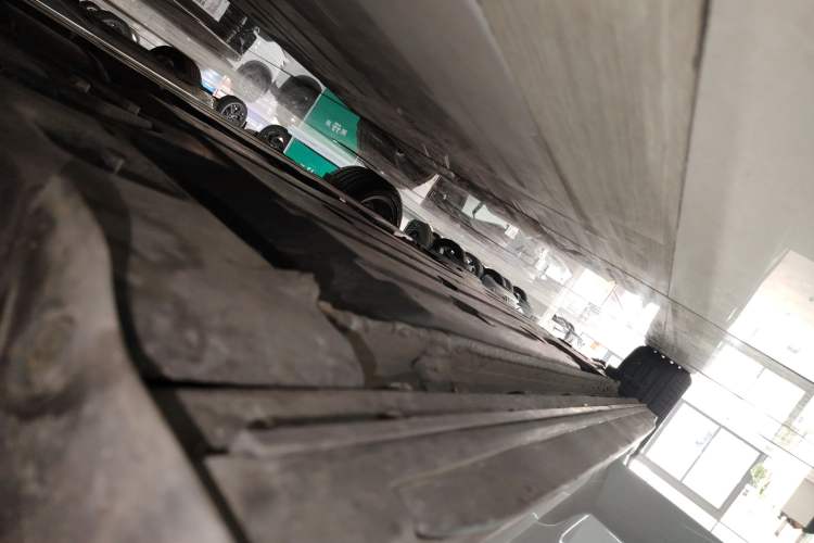 Used Lynk & Co 03 2021 1.5TD DCT Jing Champion Edition Right Side Sill