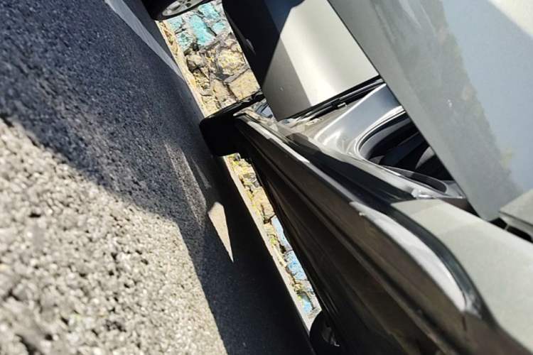 Used Lynk & Co 03 2021 1.5TD DCT Jing Champion Edition Right Side Sill