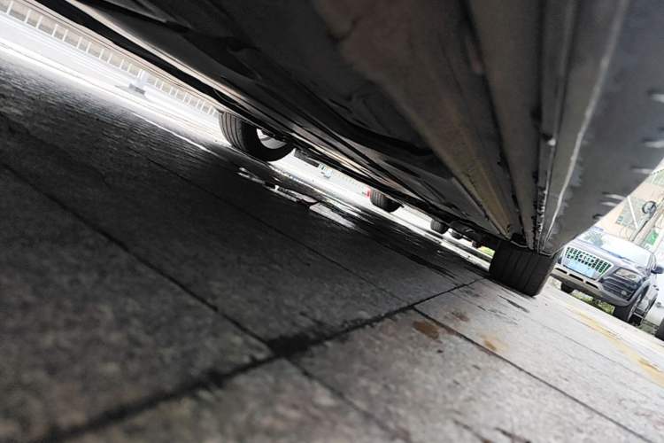 Used Lynk & Co 03 2021 1.5TD DCT Jing Champion Edition Right Side Sill