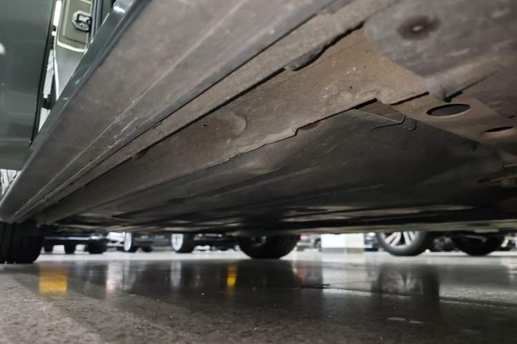 Used Lynk & Co 03 2021 1.5TD DCT Jing Champion Edition Right Side Sill