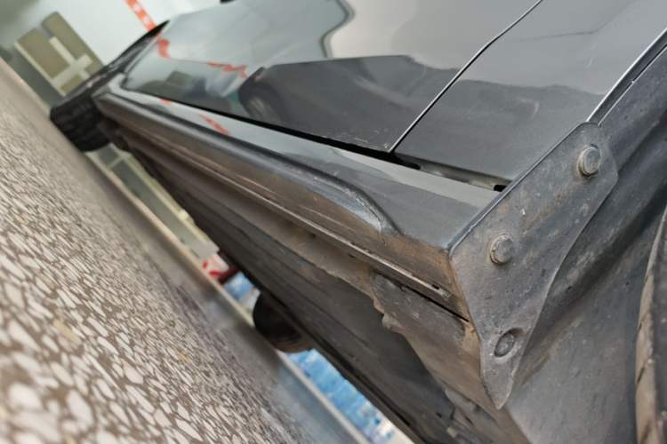 Used Lynk & Co 03 2021 1.5TD DCT JingPlus Right Side Sill