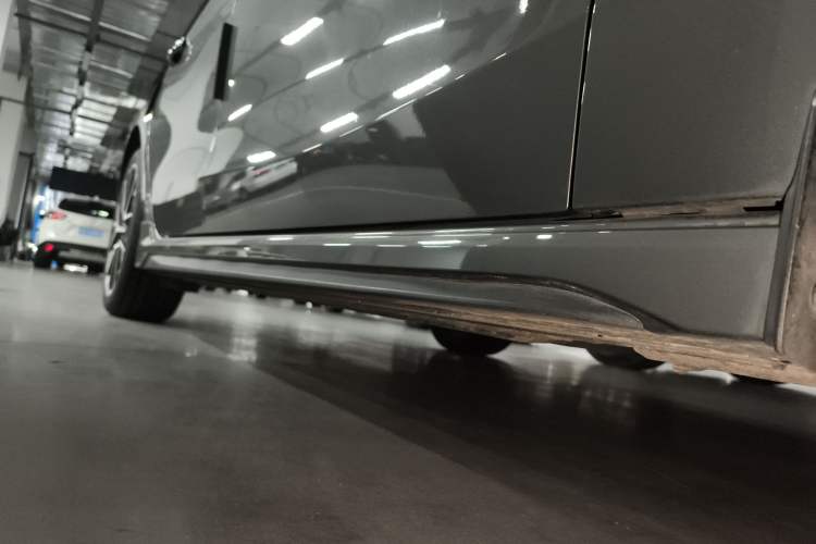 Used Lynk & Co 03 2021 2.0TD Automatic Trendy Champion Edition Right Side Sill