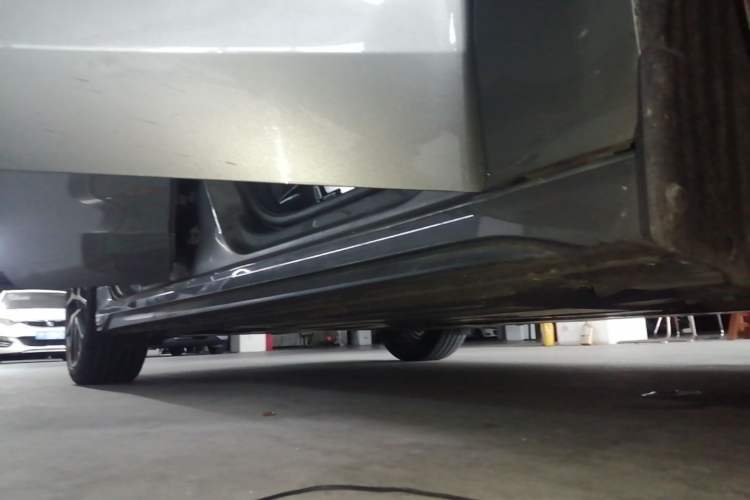 Used Lynk & Co 03 2021 1.5TD DCT Jing Champion Edition Right Side Sill