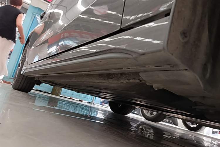 Used Lynk & Co 03 2021 2.0TD Automatic JingPro Right Side Sill