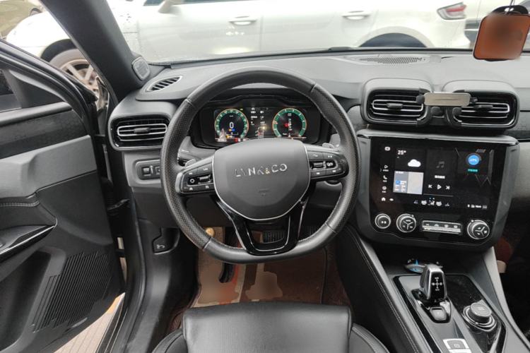 Used Lynk & Co 03 2021 2.0TD Automatic Trendy Champion Edition Steering Wheel