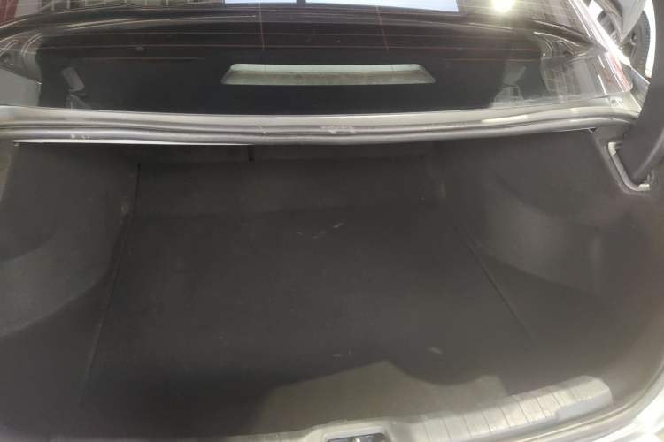Used Lynk & Co 03 2021 1.5TD DCT JingPlus Trunk