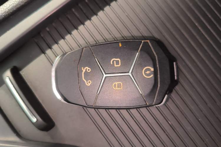 Used Lynk & Co 03 2021 2.0TD Automatic Trendy Champion Edition Vehicle Key