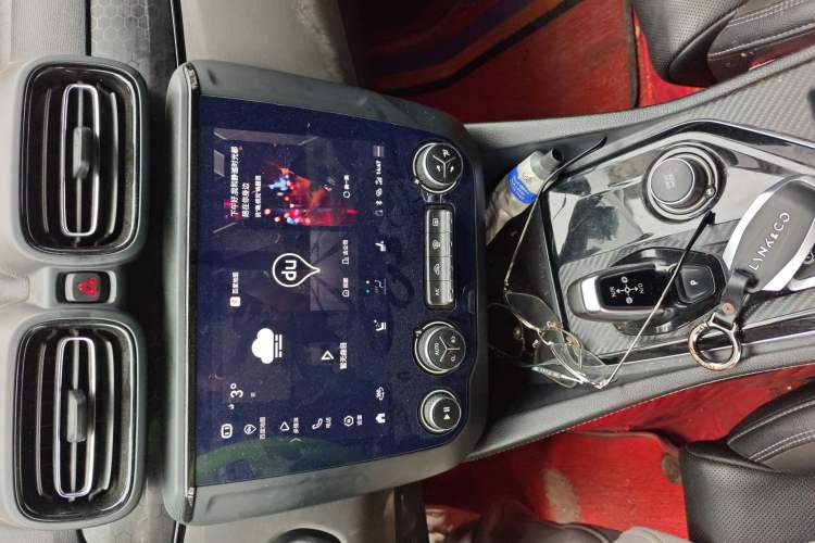 Used Lynk & Co 03 2021 2.0TD Automatic Trendy Champion Edition Audio And AC Panel
