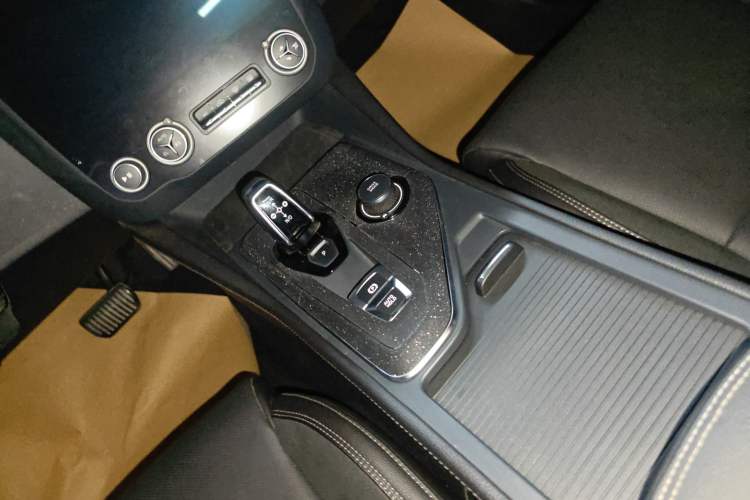 Used Lynk & Co 03 2021 1.5TD DCT Jing Champion Edition Gear Lever