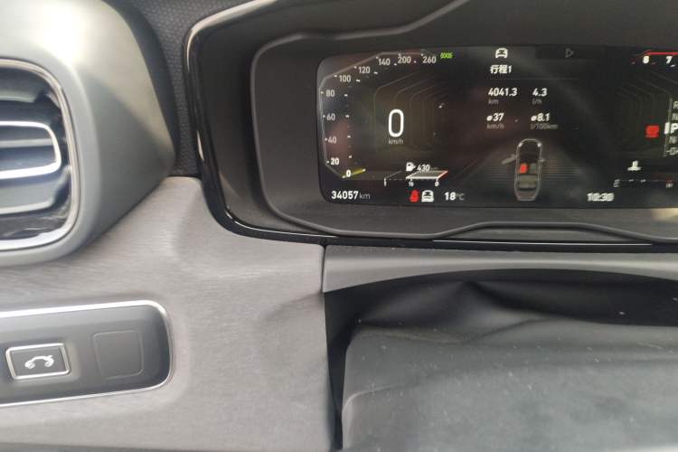 Used Lynk & Co 03 2021 1.5TD DCT JingPlus Odometer Close Up