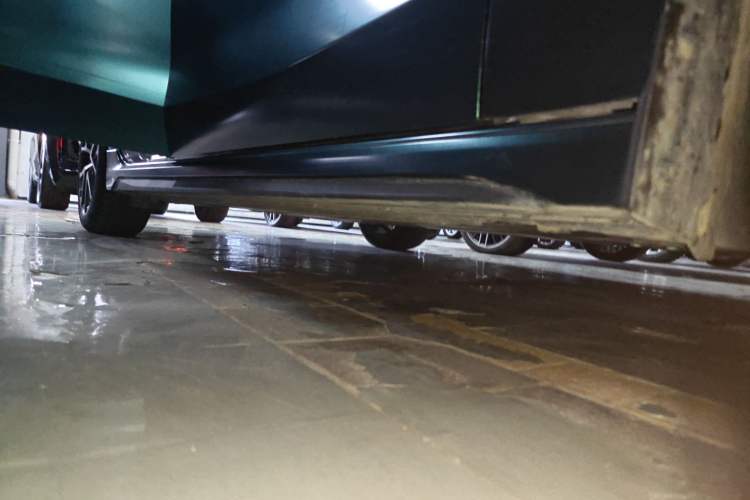 Used Lynk & Co 03 2021 1.5TD DCT Jing Champion Edition Right Side Sill