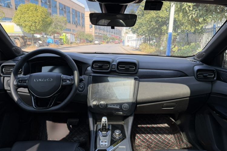 Used Lynk & Co 03 2021 1.5TD DCT JingPlus Interior 1