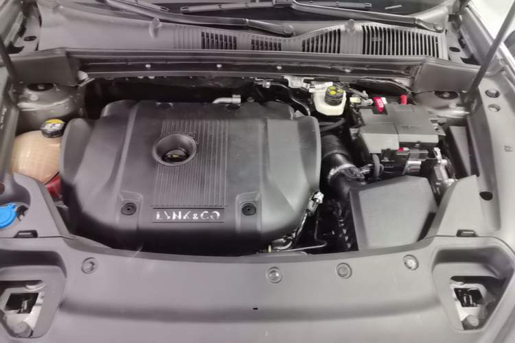 Used Lynk & Co 03 2021 2.0TD Automatic Trendy Champion Edition Engine Bay