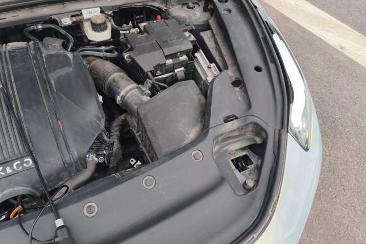 Used Lynk & Co 03 2021 1.5TD DCT JingPro Engine Bay Left