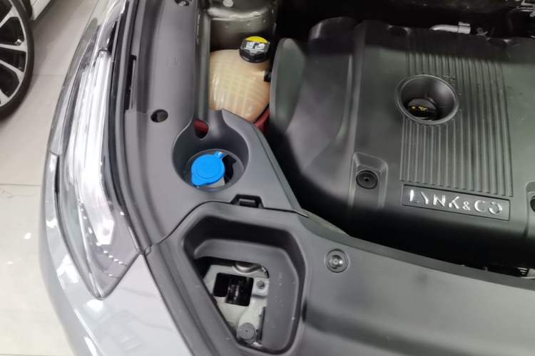 Used Lynk & Co 03 2021 2.0TD Automatic Trendy Champion Edition Engine Bay Right