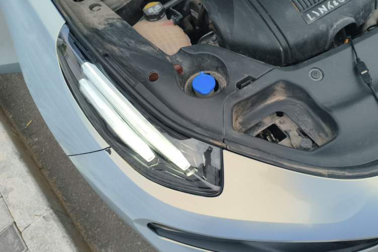 Used Lynk & Co 03 2021 1.5TD DCT JingPro Right Front Headlight